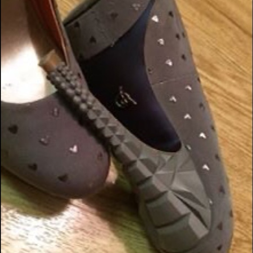 Vintage Rachel Roy Taupe Heart Pump Heels Size 8